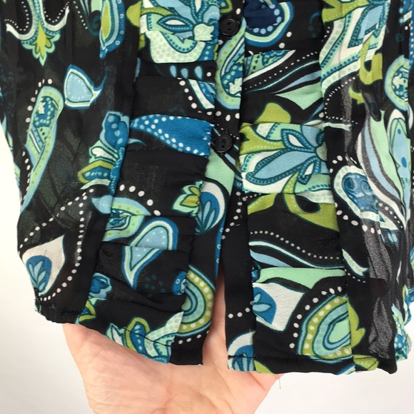 Women’s V-Neck Ruffle Collar Button Down Subtle Flare Sleeve Blouse  Size XL EUC - Picture 9 of 12